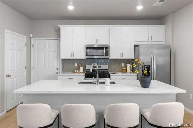 5077 S Robb Street Littleton, CO 80127