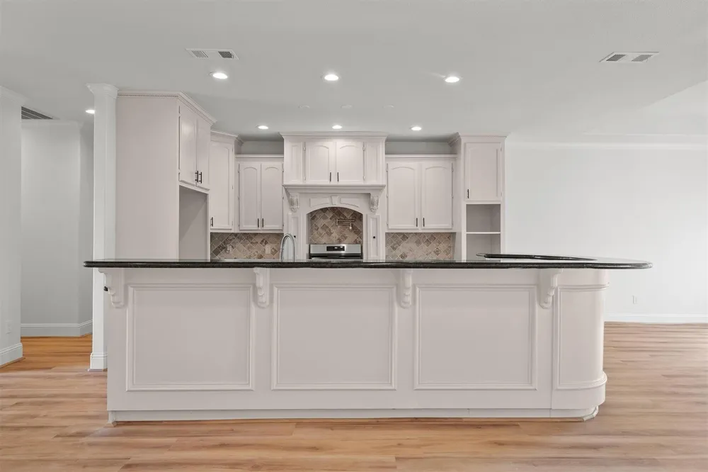 227 Manor Avenue Arcola, TX 77583