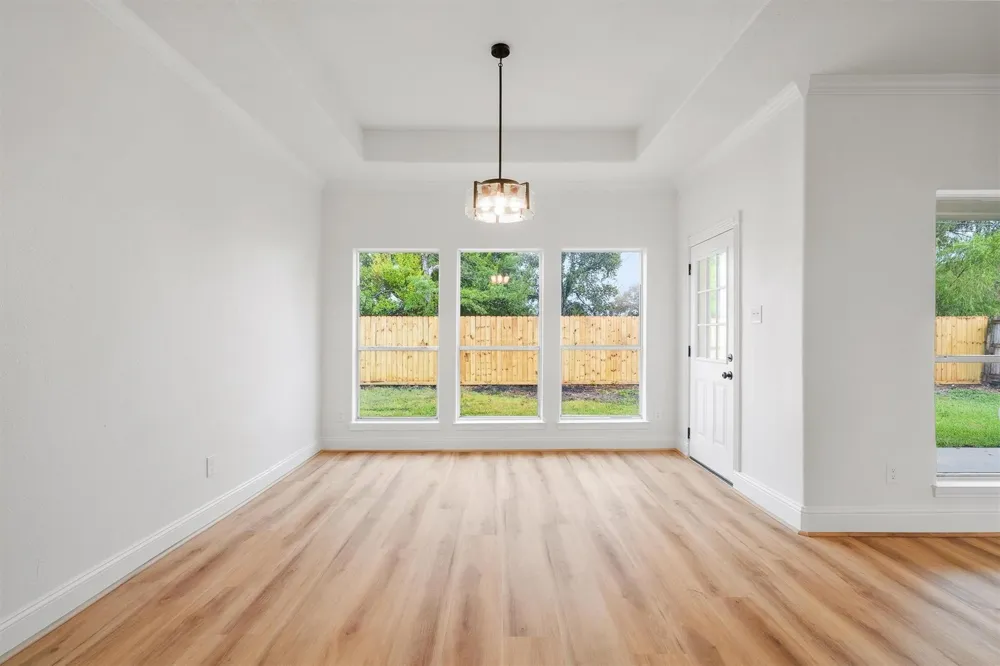 227 Manor Avenue Arcola, TX 77583