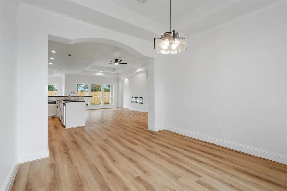 227 Manor Avenue Arcola, TX 77583