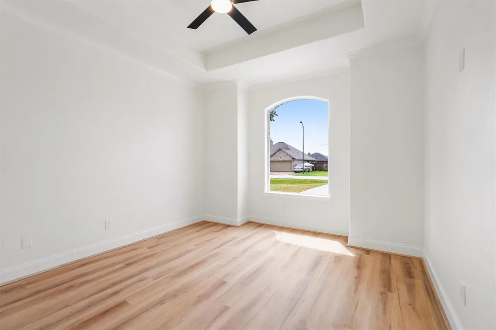 227 Manor Avenue Arcola, TX 77583