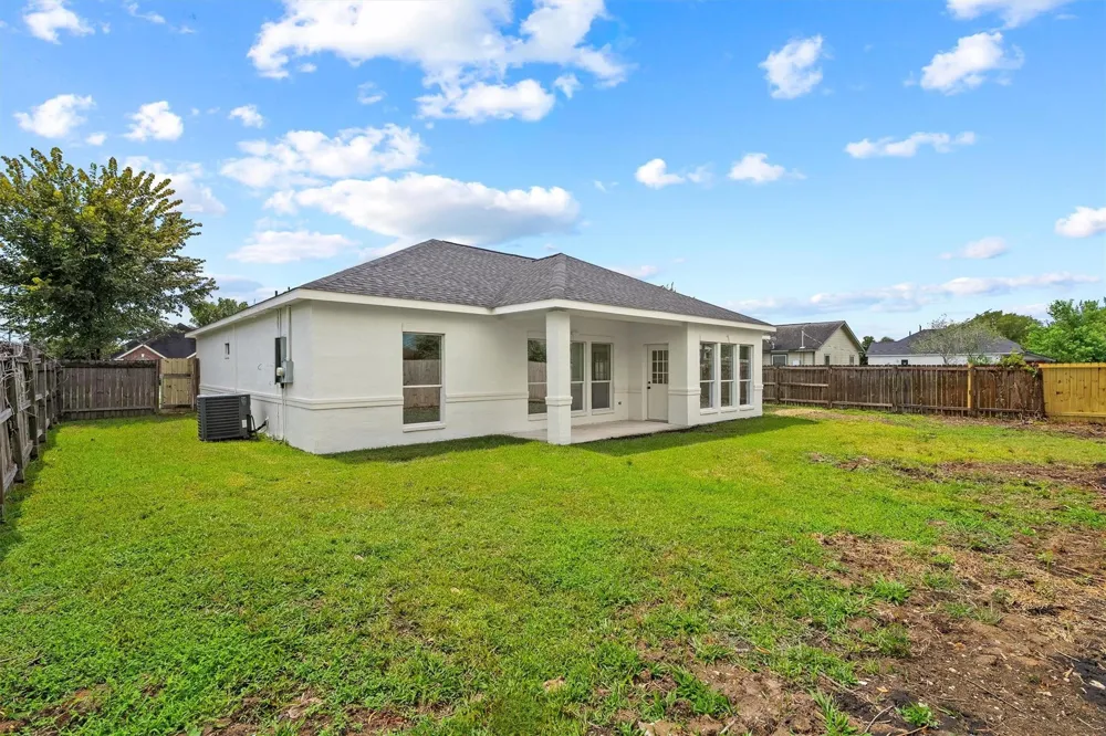 227 Manor Avenue Arcola, TX 77583