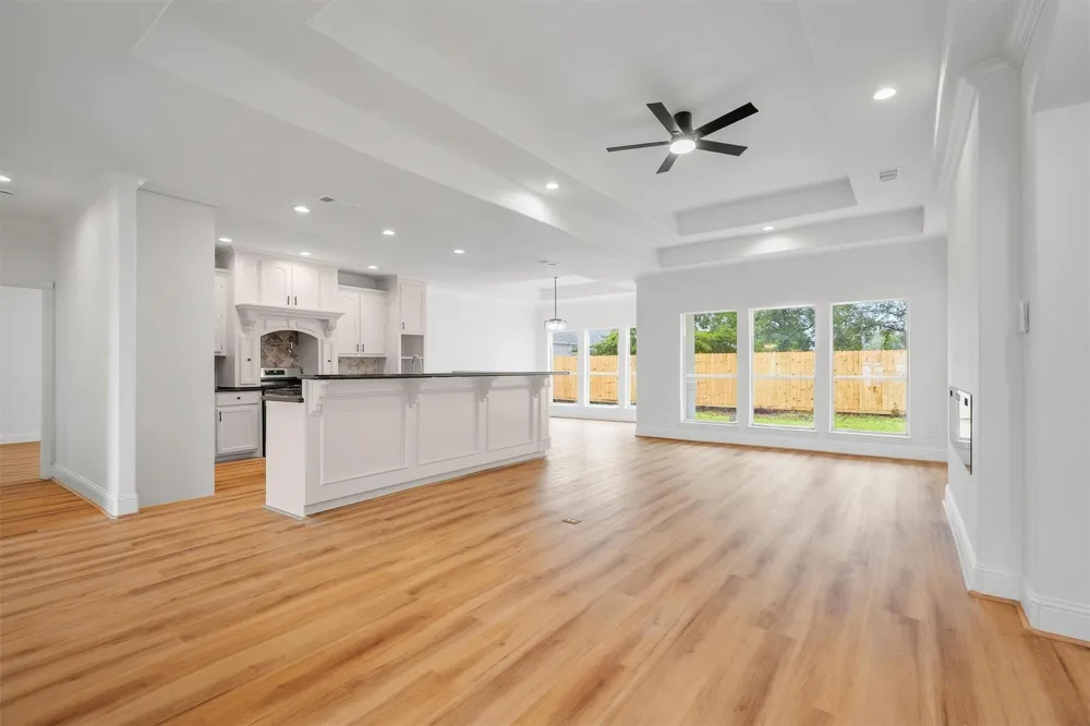 227 Manor Avenue Arcola, TX 77583