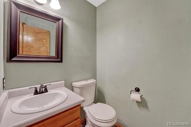749 Redwood Court Highlands Ranch, CO 80126