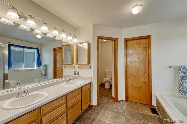 749 Redwood Court Highlands Ranch, CO 80126