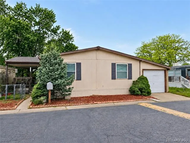 1681 Clark Street Aurora, CO 80011