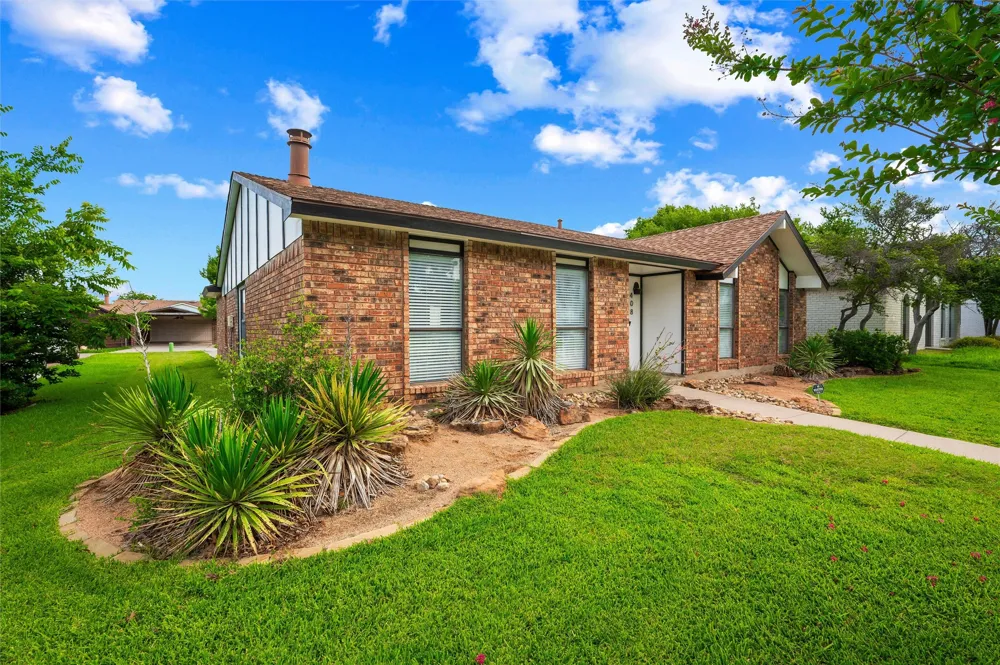 408 Shadowcrest Lane Coppell, TX 75019
