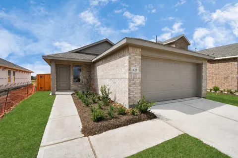 1627 Windrose Bend