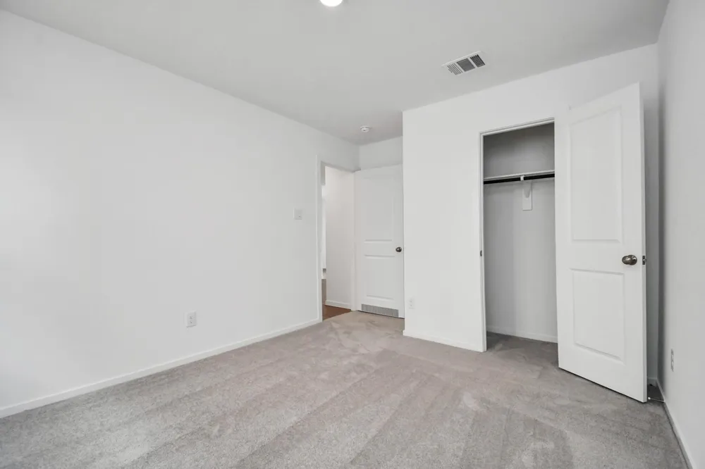 1627 Windrose Bend Angleton, TX 77515