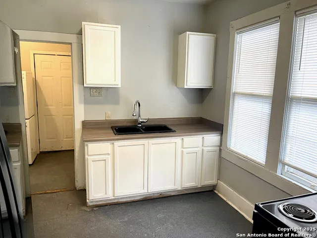 4810 John Victor San Antonio, TX 78220