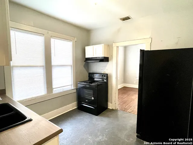 4810 John Victor San Antonio, TX 78220