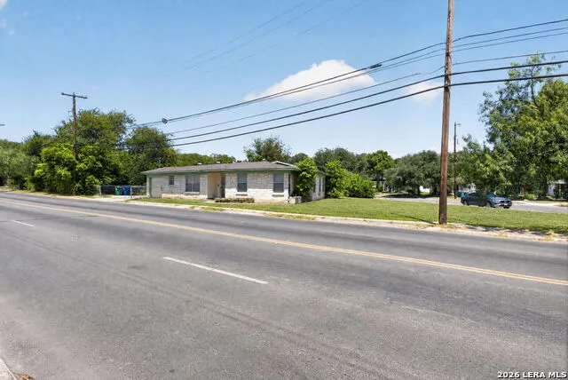 111 Laddie Pl San Antonio, TX 78201
