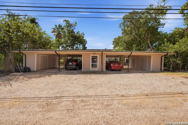 1157 Garraty Rd Terrell Hills, TX 78209