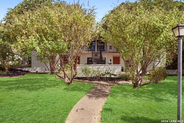 1157 Garraty Rd Terrell Hills, TX 78209