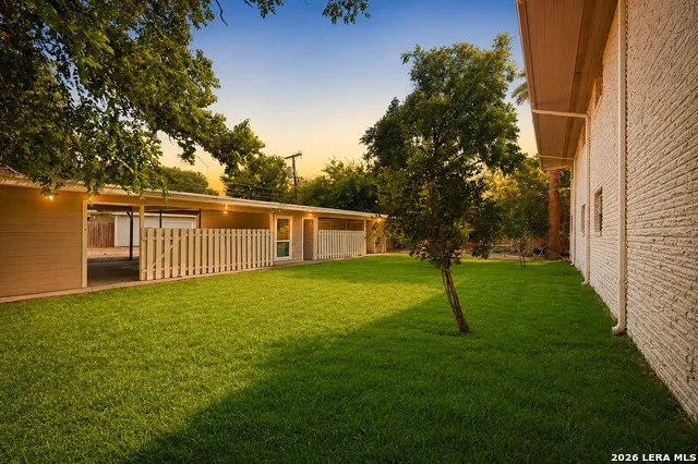 1157 Garraty Rd Terrell Hills, TX 78209