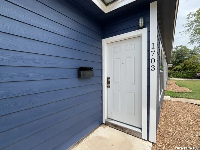 1703 W MULBERRY AVE San Antonio, TX 78201