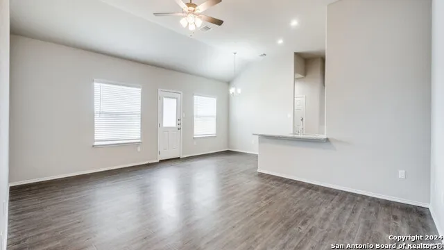 322/324 Emma Dr New Braunfels, TX 78130