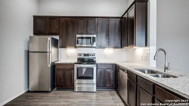 322/324 Emma Dr New Braunfels, TX 78130