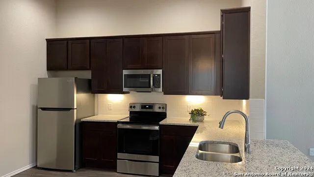 322/324 Emma Dr New Braunfels, TX 78130