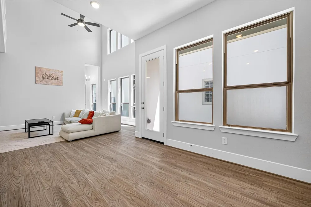 435 Imperial Boulevard Sugar Land, TX 77498