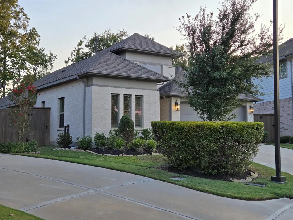 7530 Cascades Pass Drive Porter, TX 77365