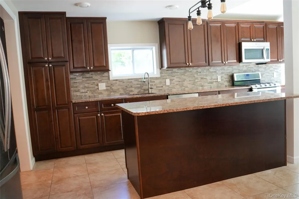 150 Orange Turnpike Sloatsburg, NY 10974