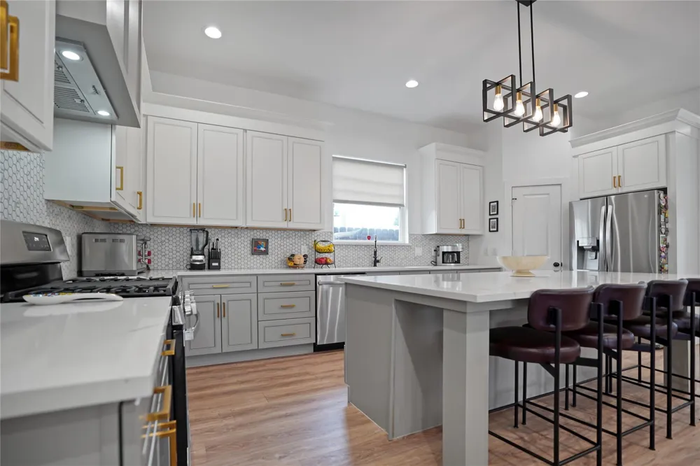 303 Blueberry Street #B Houston, TX 77018