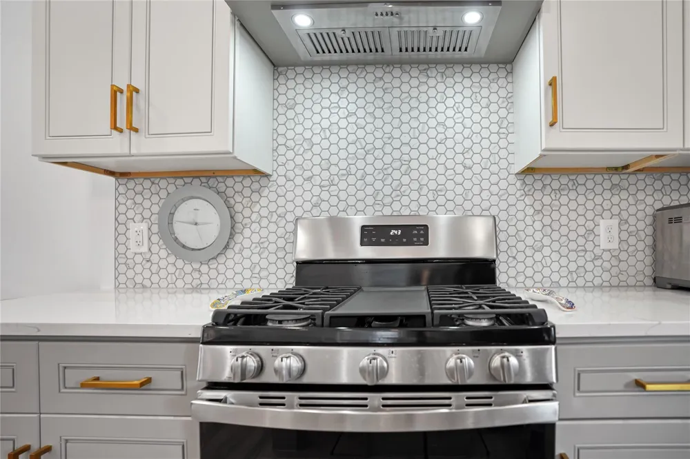 303 Blueberry Street #B Houston, TX 77018