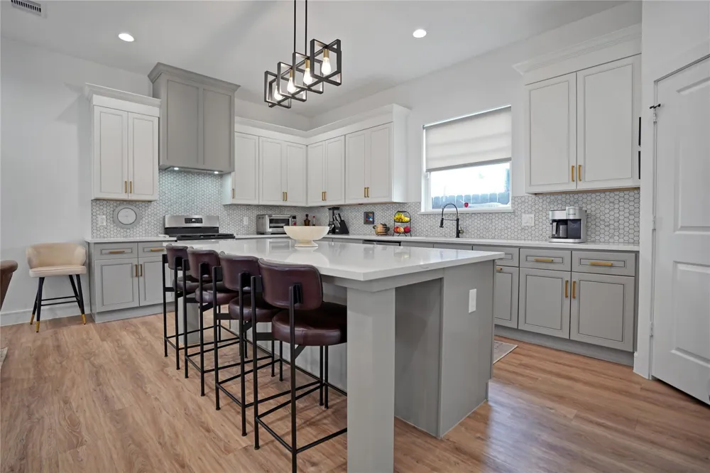303 Blueberry Street #B Houston, TX 77018