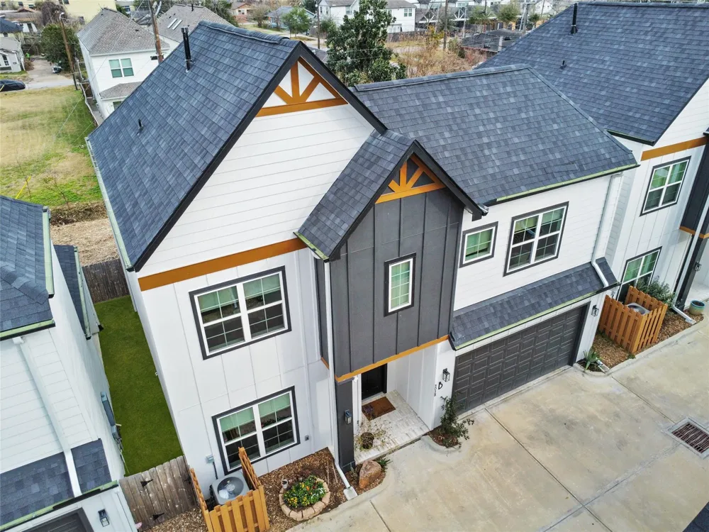 303 Blueberry Street #B Houston, TX 77018