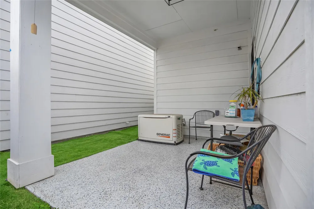 303 Blueberry Street #B Houston, TX 77018