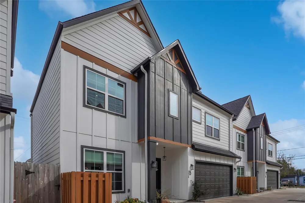 303 Blueberry Street #B Houston, TX 77018