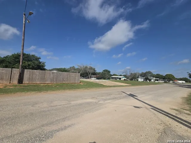 1438 HUAJILLO ST Pearsall, TX 78061