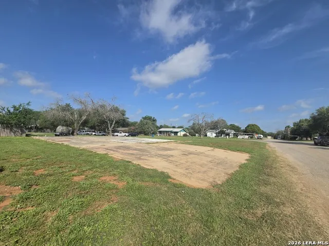 1438 HUAJILLO ST Pearsall, TX 78061