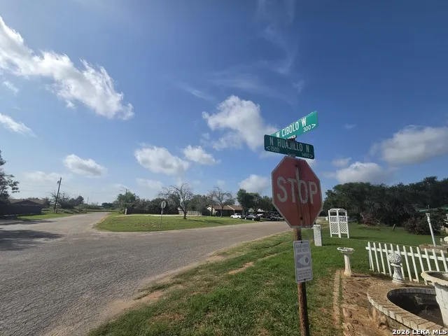 1438 HUAJILLO ST Pearsall, TX 78061