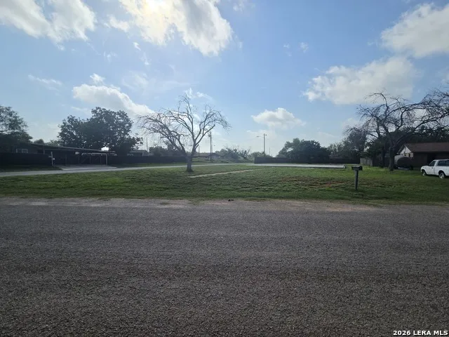 1438 HUAJILLO ST Pearsall, TX 78061