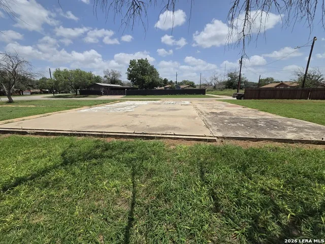 1438 HUAJILLO ST Pearsall, TX 78061