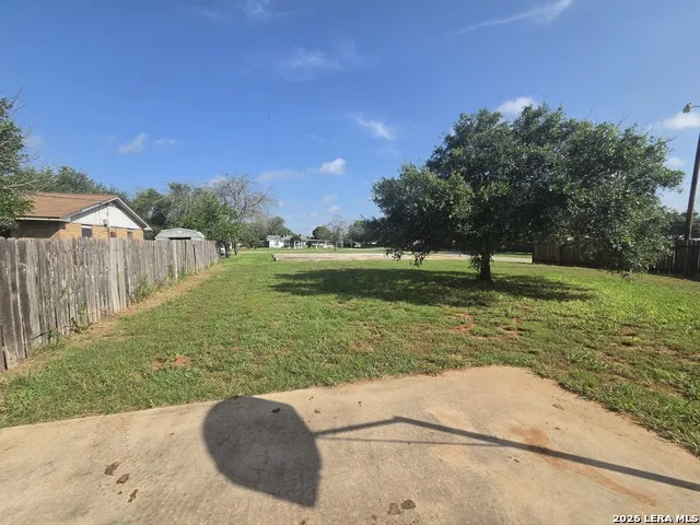 1438 HUAJILLO ST Pearsall, TX 78061