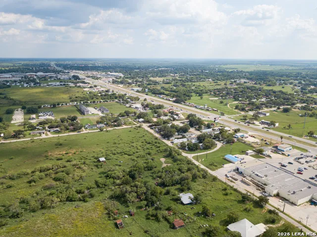 1804 Sutherland Springs Floresville, TX 78114