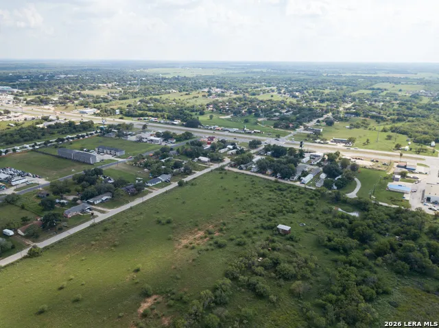 1804 Sutherland Springs Floresville, TX 78114