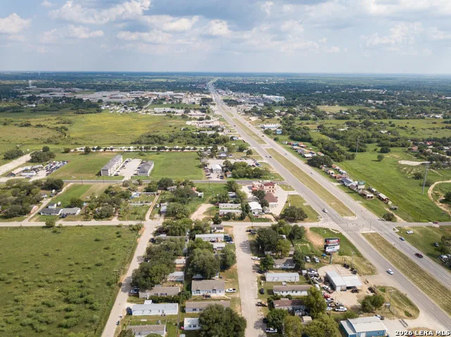 1804 Sutherland Springs Floresville, TX 78114