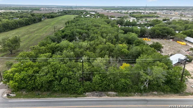 12145 FISCHER RD Von Ormy, TX 78073