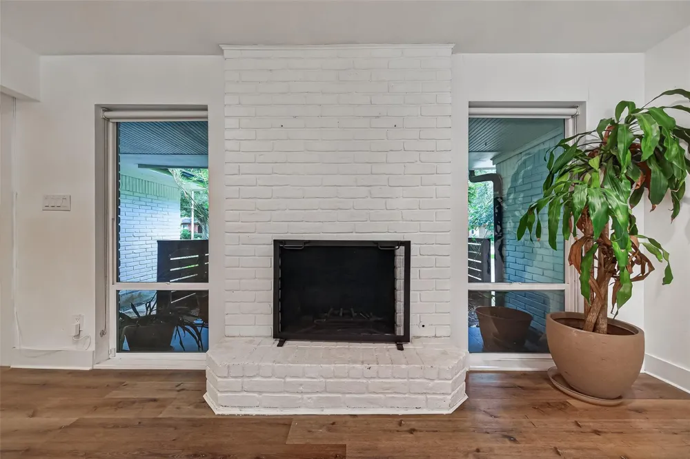 10819 Oasis Drive Houston, TX 77096