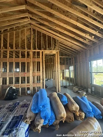241 County Road 154 Pleasanton, TX 78064