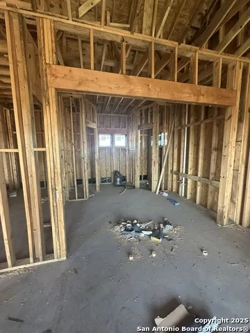 241 County Road 154 Pleasanton, TX 78064