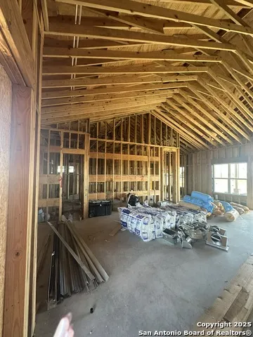 241 County Road 154 Pleasanton, TX 78064