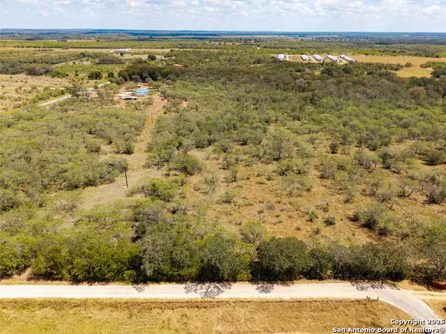 211 HALM RD Seguin, TX 78155