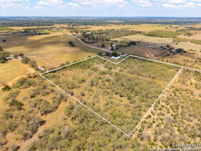 211 HALM RD Seguin, TX 78155