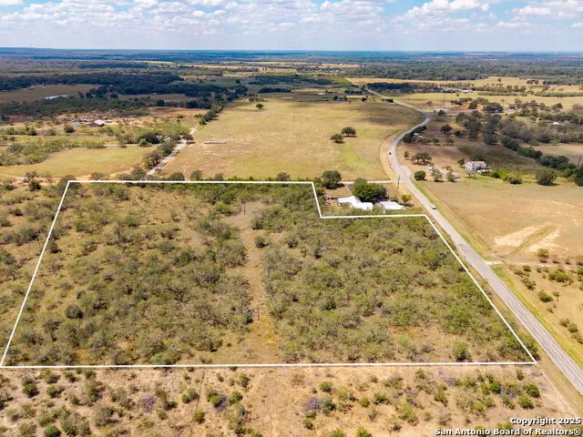 211 HALM RD Seguin, TX 78155