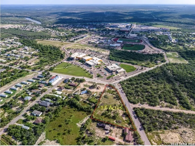 2147 Rosita Valley Road Eagle Pass, TX 78852